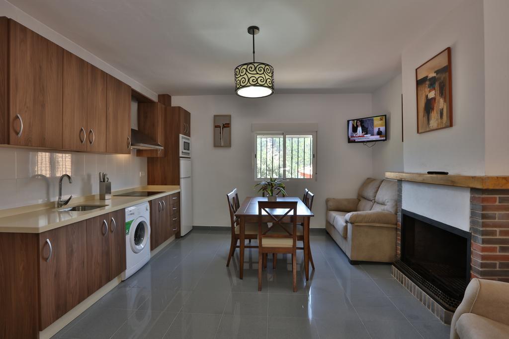 Apartamentos El Madronal Coto Rios Buitenkant foto