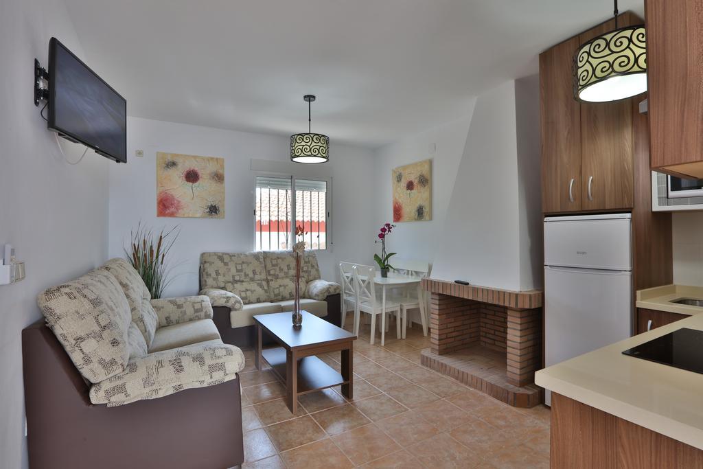 Apartamentos El Madronal Coto Rios Buitenkant foto