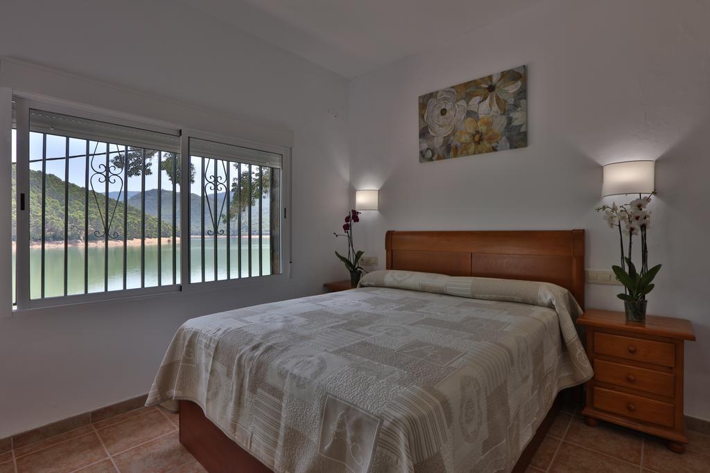 Apartamentos El Madronal Coto Rios Buitenkant foto
