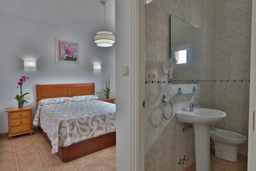Apartamentos El Madronal Coto Rios Buitenkant foto