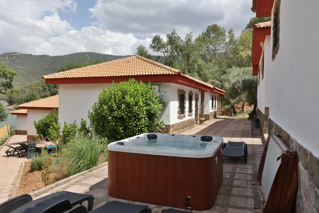 Apartamentos El Madronal Coto Rios Buitenkant foto